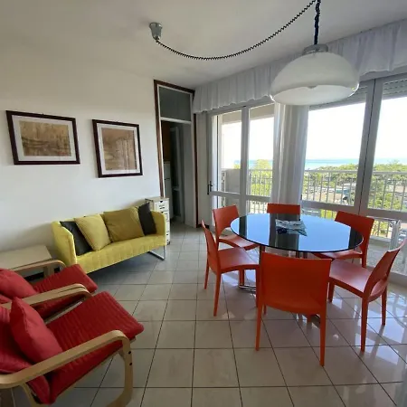 Apartment With Two Terraces Facing The Sea Next To The Beach